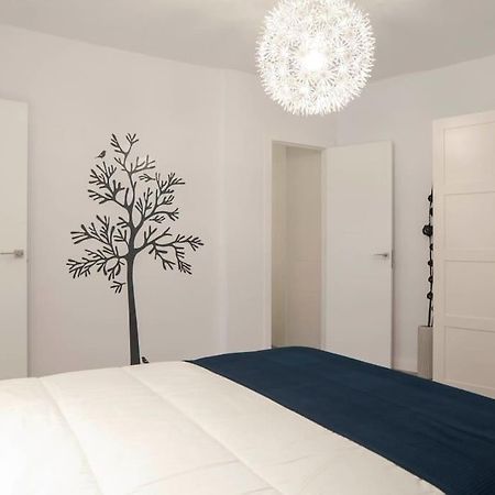 Moderno Apartamento En Plaza Merced Málaga Buitenkant foto