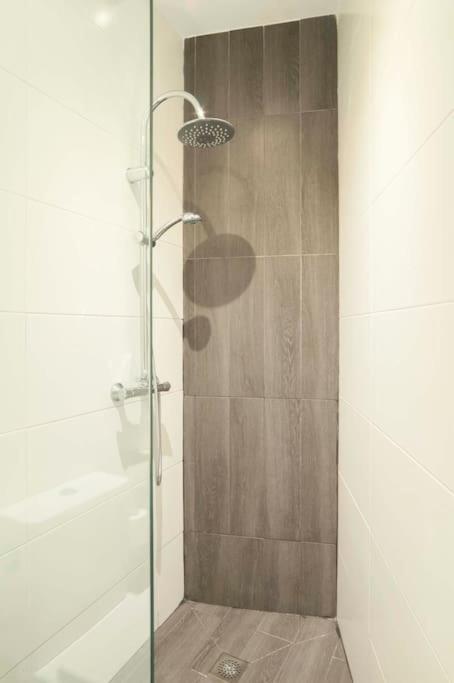 Moderno Apartamento En Plaza Merced Málaga Buitenkant foto
