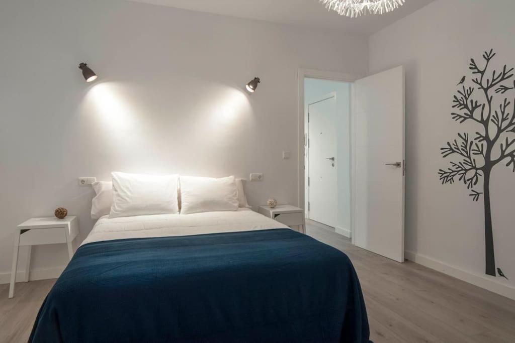 Moderno Apartamento En Plaza Merced Málaga Buitenkant foto