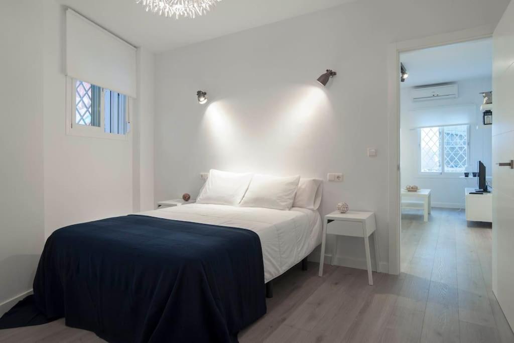 Moderno Apartamento En Plaza Merced Málaga Buitenkant foto