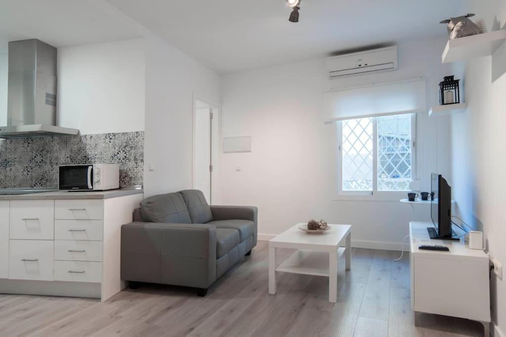 Moderno Apartamento En Plaza Merced Málaga Buitenkant foto